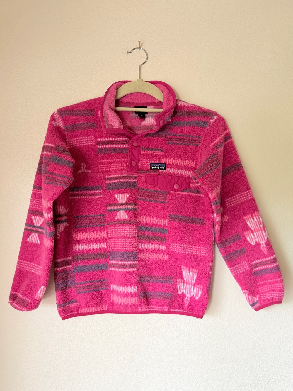 Patagonia Girls Lightweight Synchilla Snap-T Fleece Pullover, 7-8